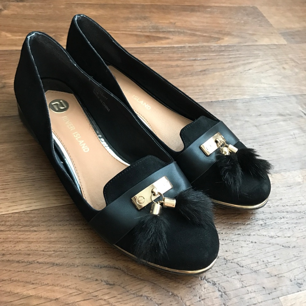 Tasseled loafers